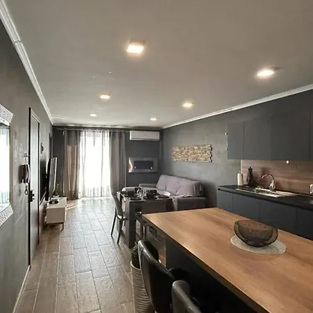 Charming 3-bed Retreat In Quiet Area- St Julians Appartamento *