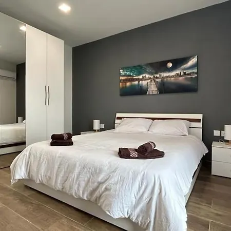 Apartamento Charming 3-bed Retreat In Quiet Area- St Julians San Julián